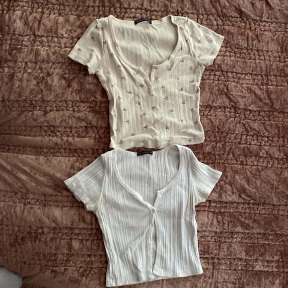 Brandy Melville Sweaters and Tops - Picture 2 of 3